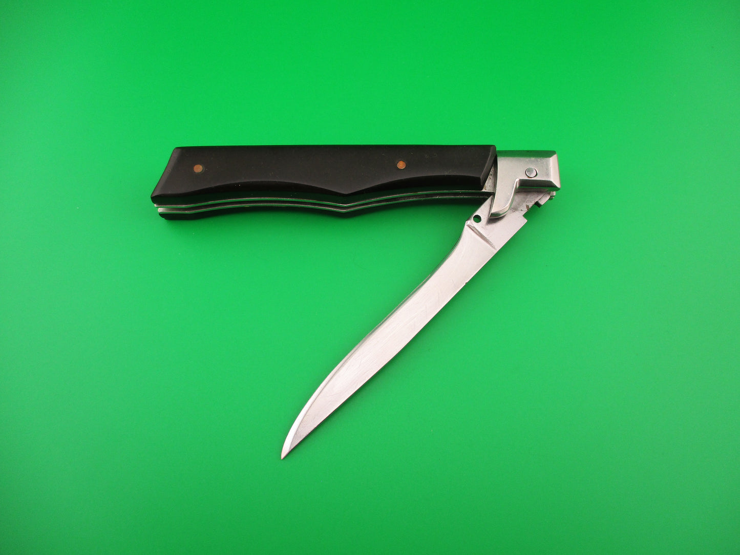 RPK 24cm Russian Prison Knife SHARK Swivel bolster Black & silver automatic knife
