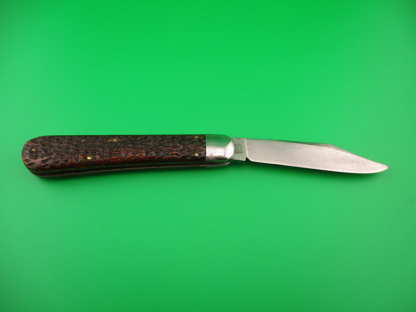 SCHRADE CUT CO Hunter Early 1543 3/4 Jigged Bone antique switchblade knife