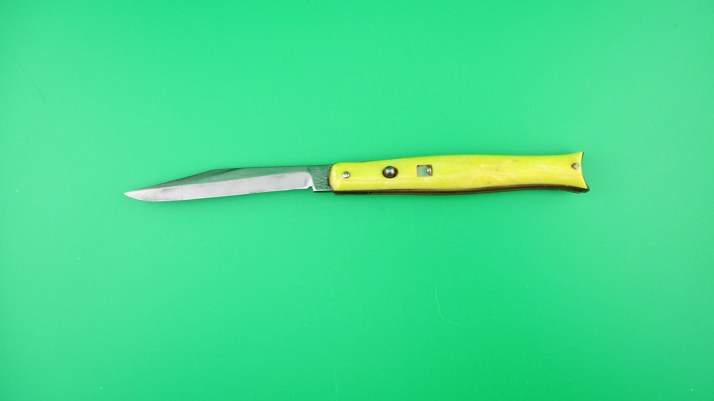 Colonial Shur Snap Fishtail yellow early 1950s switchblade