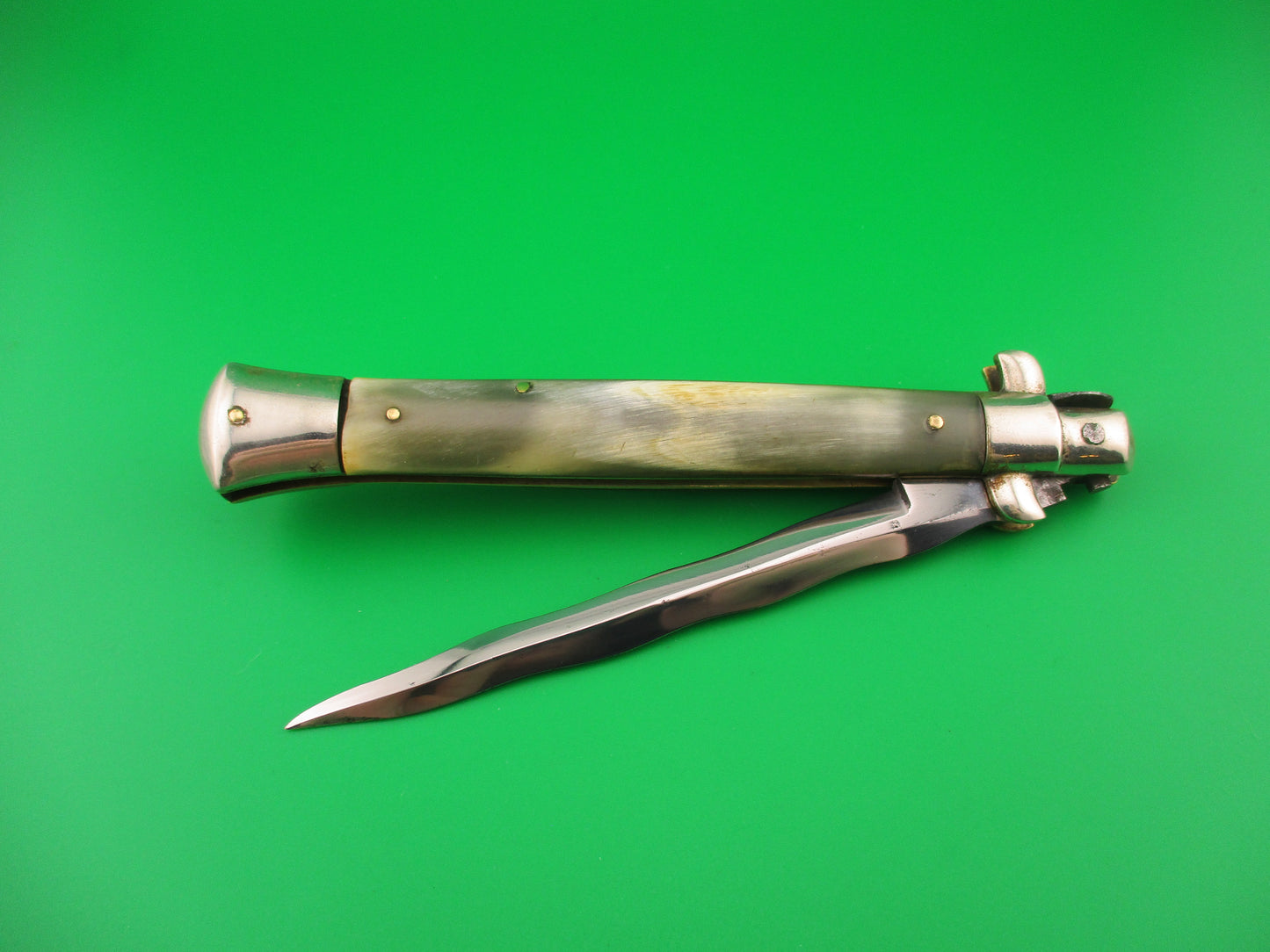 LATAMA ITALY 28cm Italian Picklock Kris 1950s Cream & Green horn vintage automatic knife
