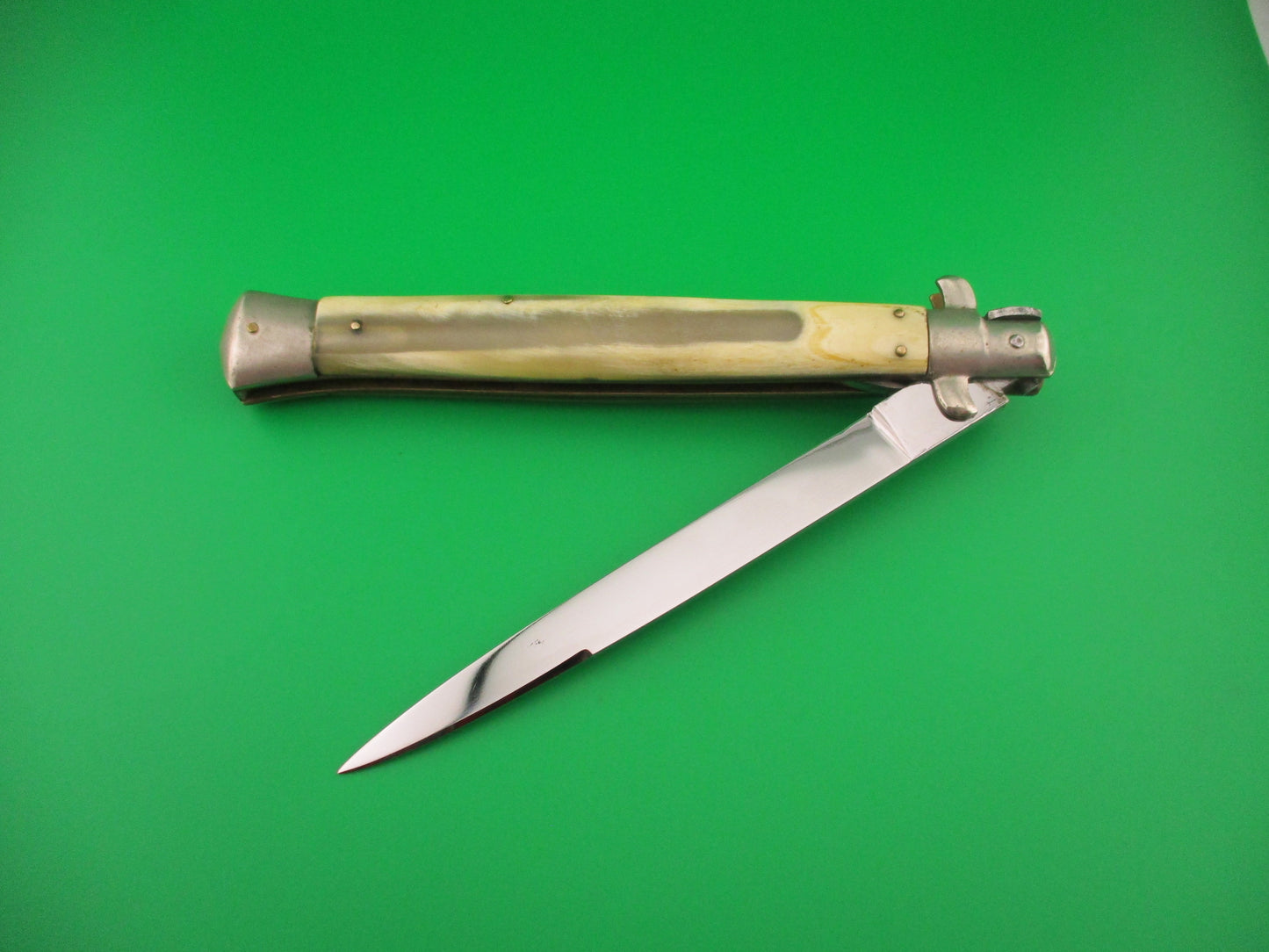 z Rostfrei (slant) 33cm Italian Transitional honey & cream vintage 1960s automatic knife