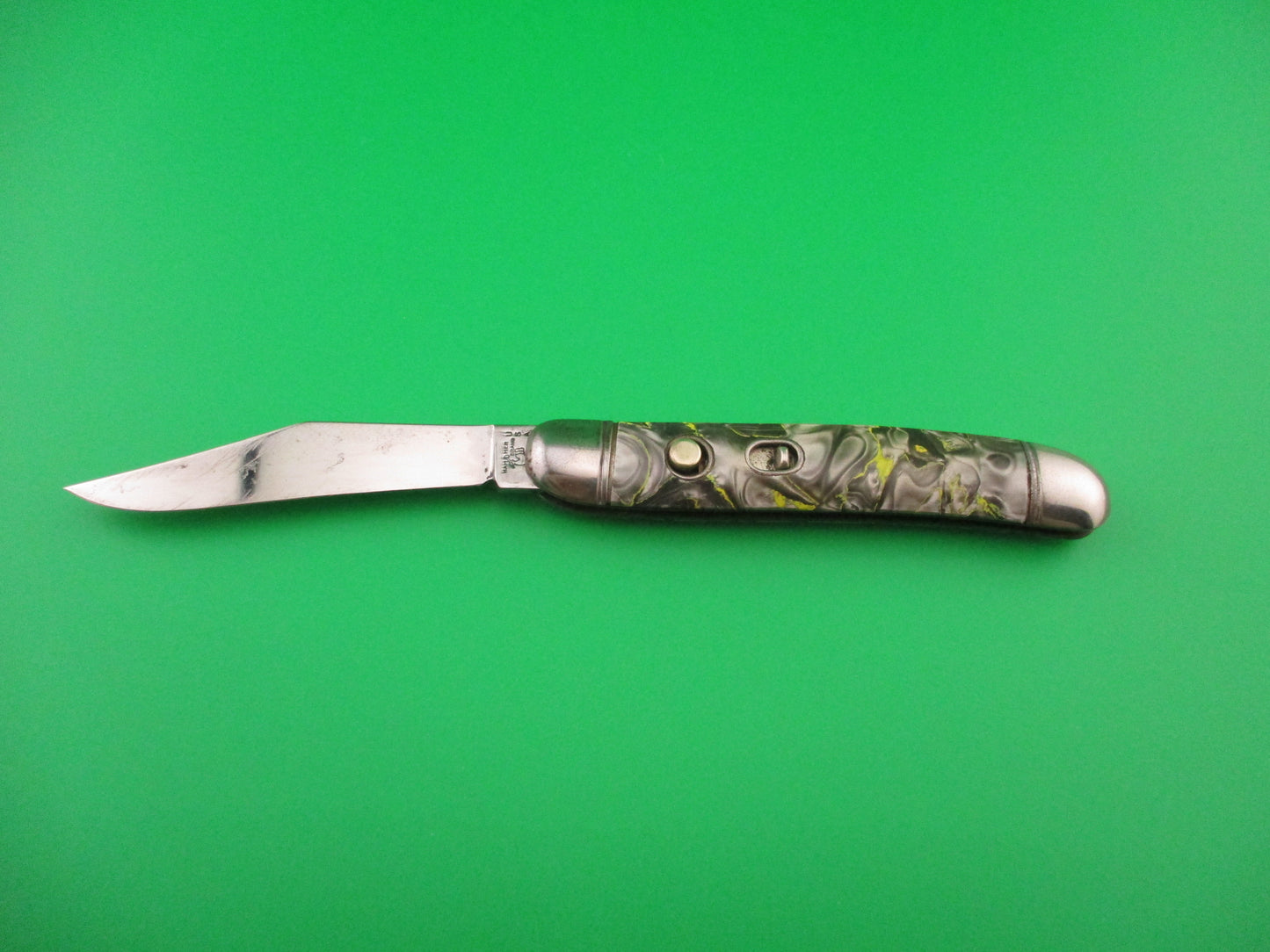 Hammer Brand Imperial Serpentine Jack Silver pearl Yellow streaks switchblade knife