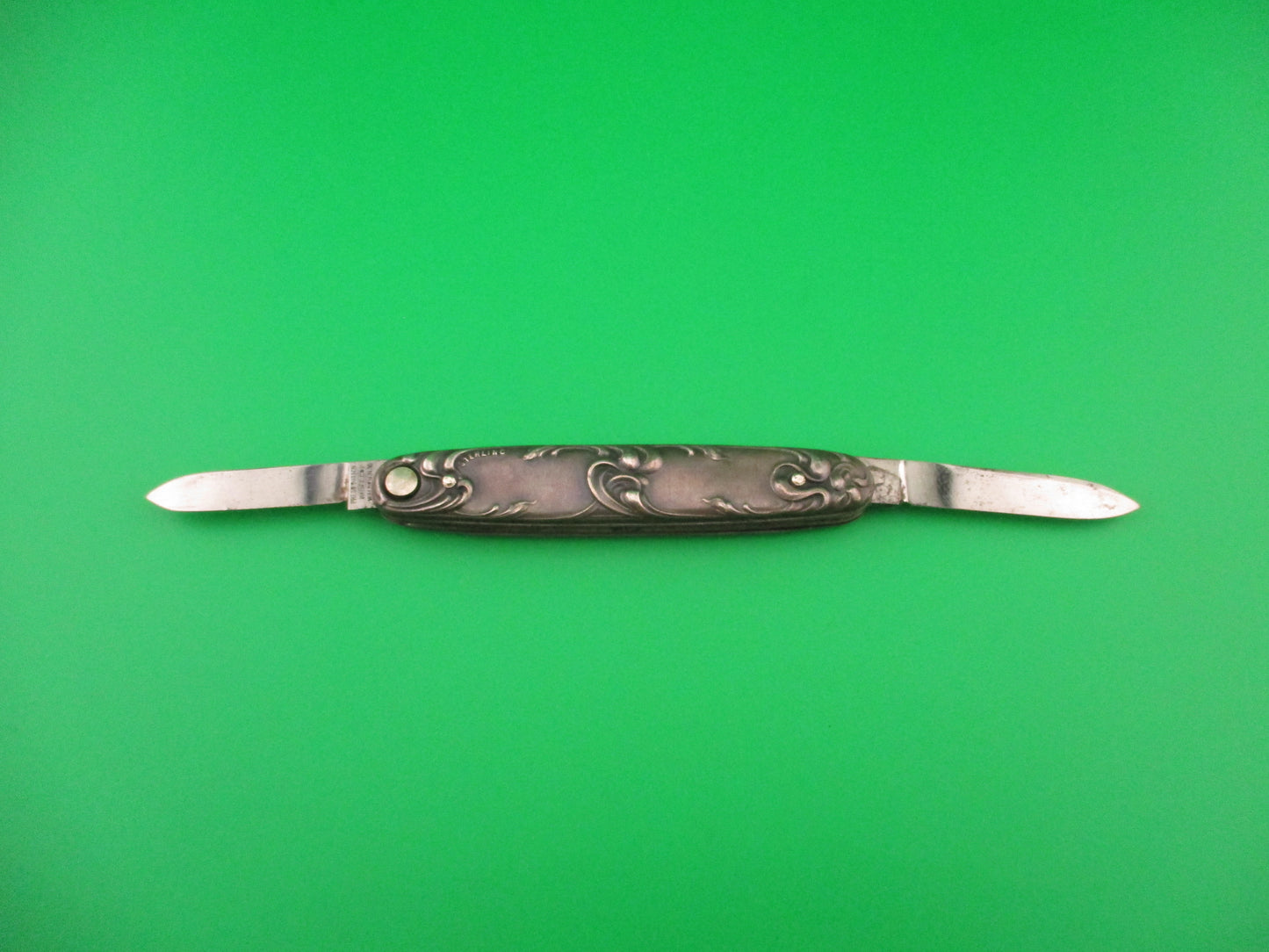 z PRESS BUTTON KNIFE CO Sterling Silver Embossed Swirls antique automatic knife