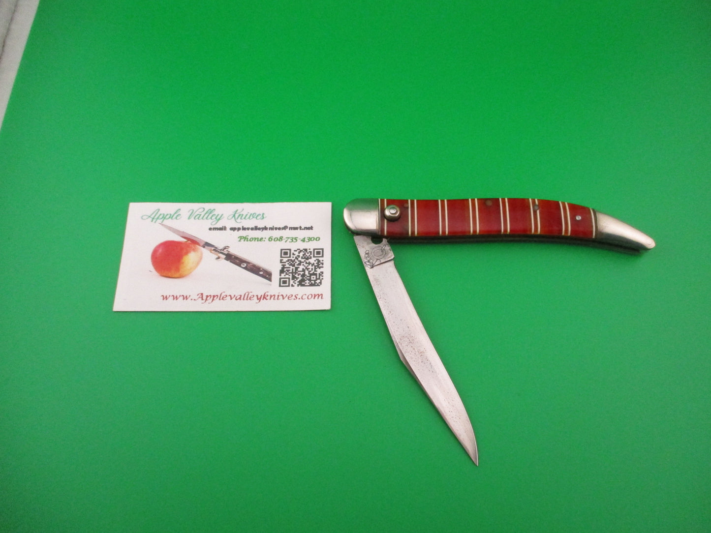 QUEEN JET 25 Candystripe 1950s Vintage Automatic knife Titusville, PA
