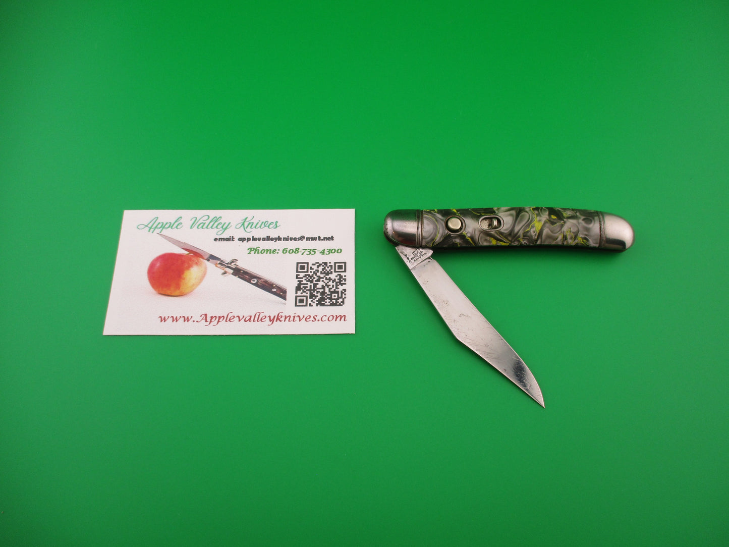 Hammer Brand Imperial Serpentine Jack Silver pearl Yellow streaks switchblade knife
