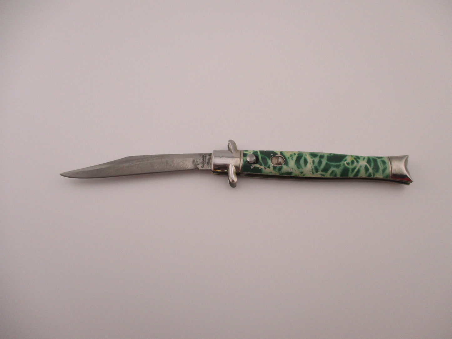 Edgemaster USA Tinny Bowtie Green & white fishtail vintage 1940s automatic knife