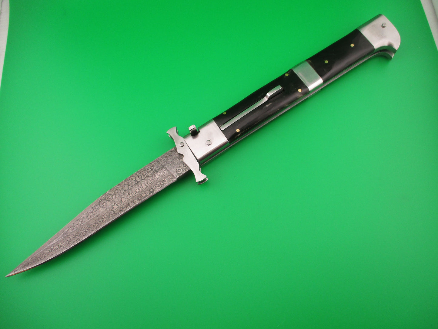 Custom 33cm Bird head Prioletta Swing Guard Damascus Clip automatic knife