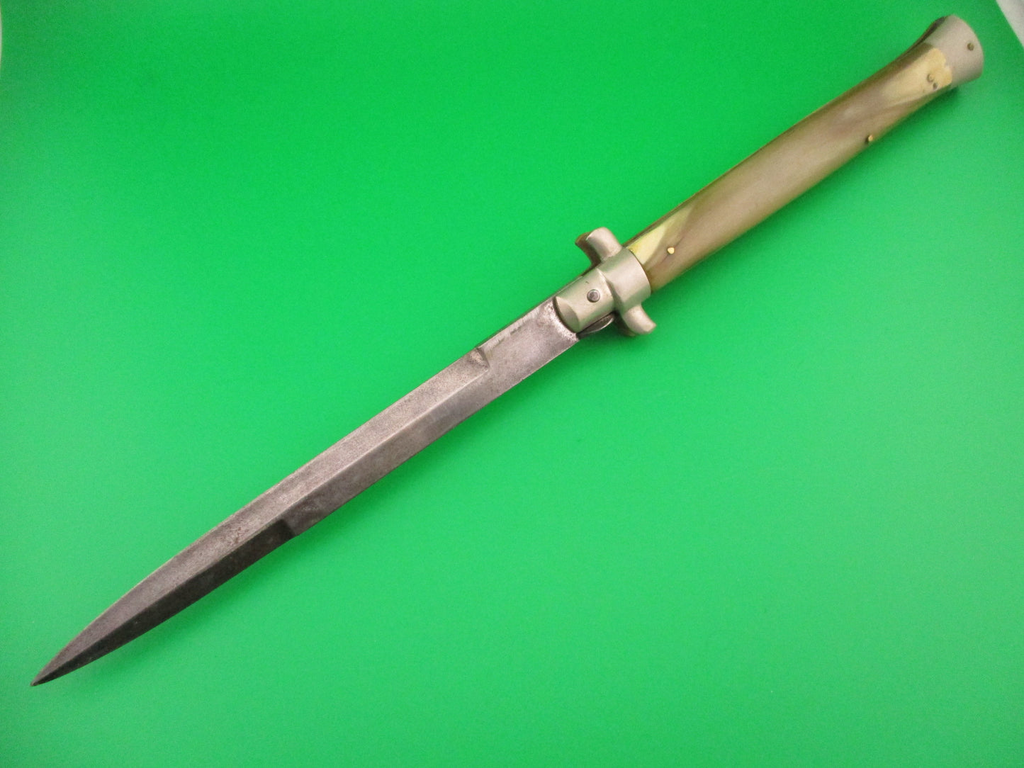S.M.CO ITALY 33cm Italian Picklock Vintage 1950s Honey & Cream Automatic knife