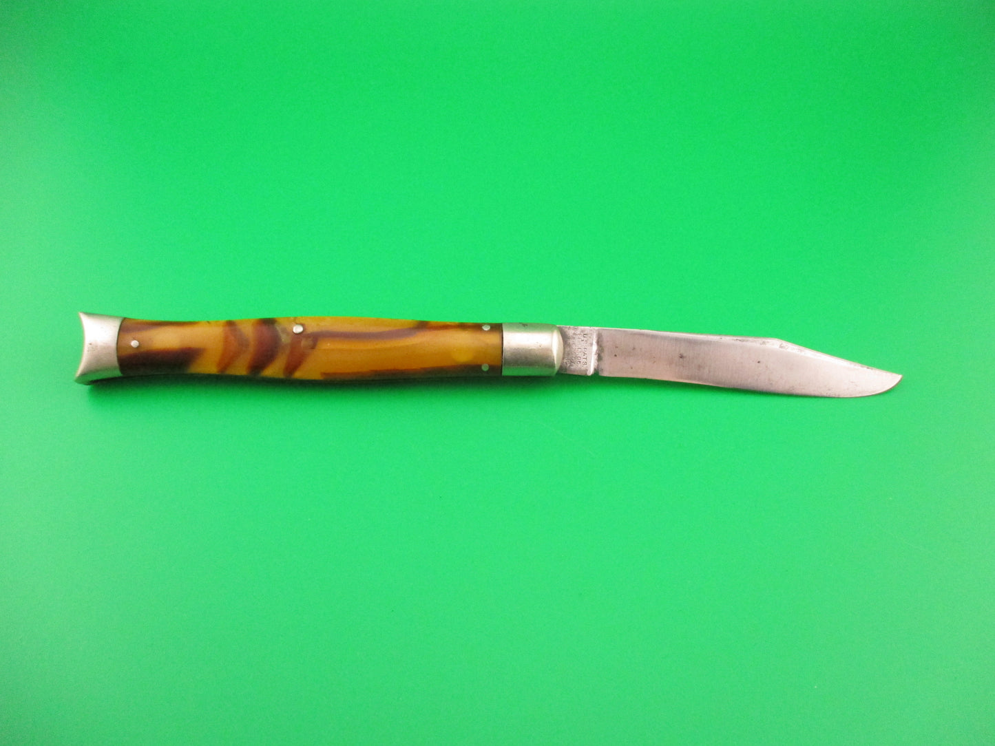 Schrade Cut Co Fishtail Butter & Molasses vintage switchblade knife