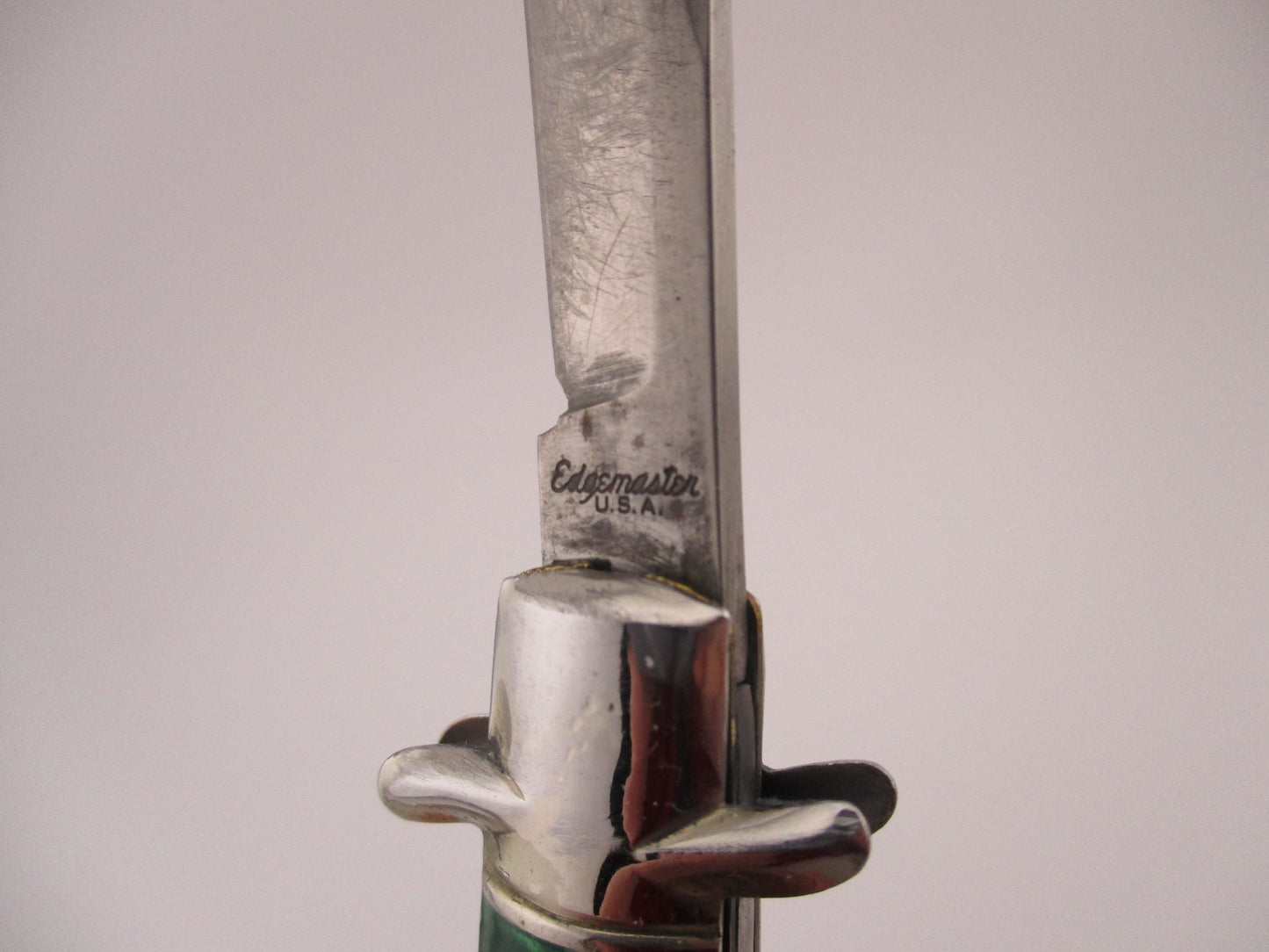 Edgemaster USA Tinny Bowtie Green & white fishtail vintage 1940s automatic knife