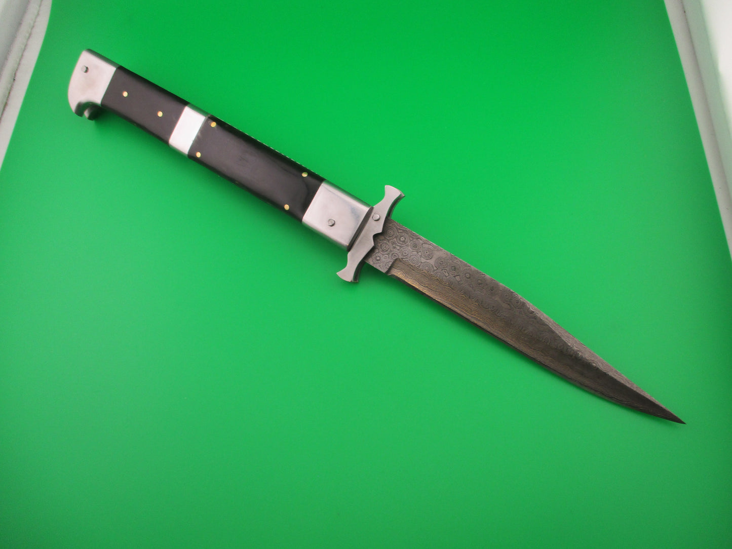 Custom 33cm Bird head Prioletta Swing Guard Damascus Clip automatic knife