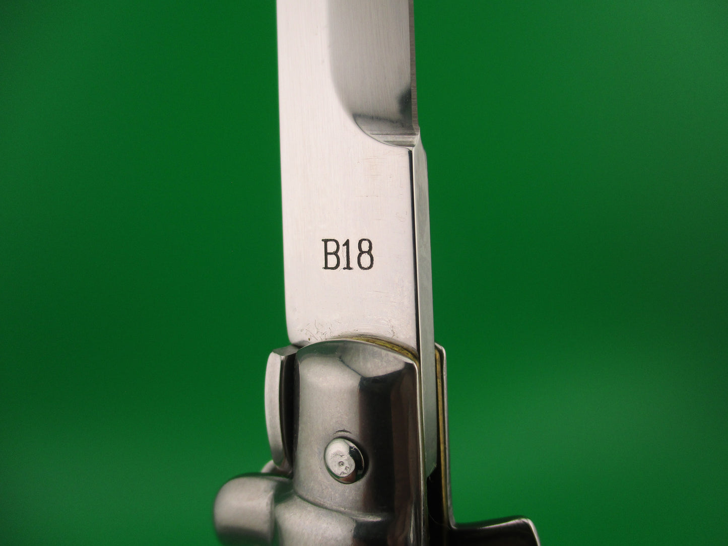 LIMITED EDITION 2004 28cm Italian Stiletto Swivel bolster automatic by Frank B