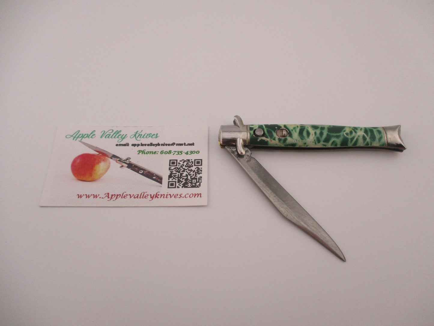 Edgemaster USA Tinny Bowtie Green & white fishtail vintage 1940s automatic knife