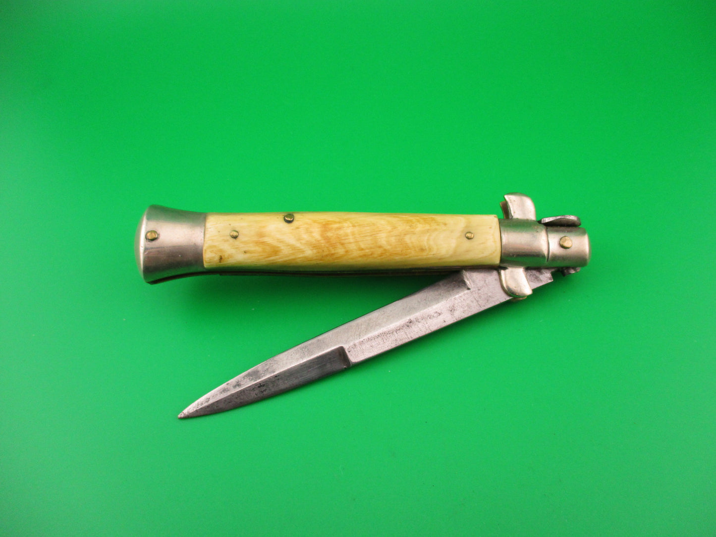 Sterile 21cm Italian Picklock 1950s Light horn Red dot automatic knife "almost" flat guard