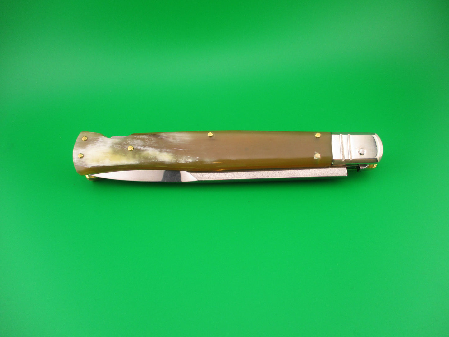 D.M. Dolphin 28cm Italian SHARK Bayonet lockback Honey & Cream automatic knife 5mm