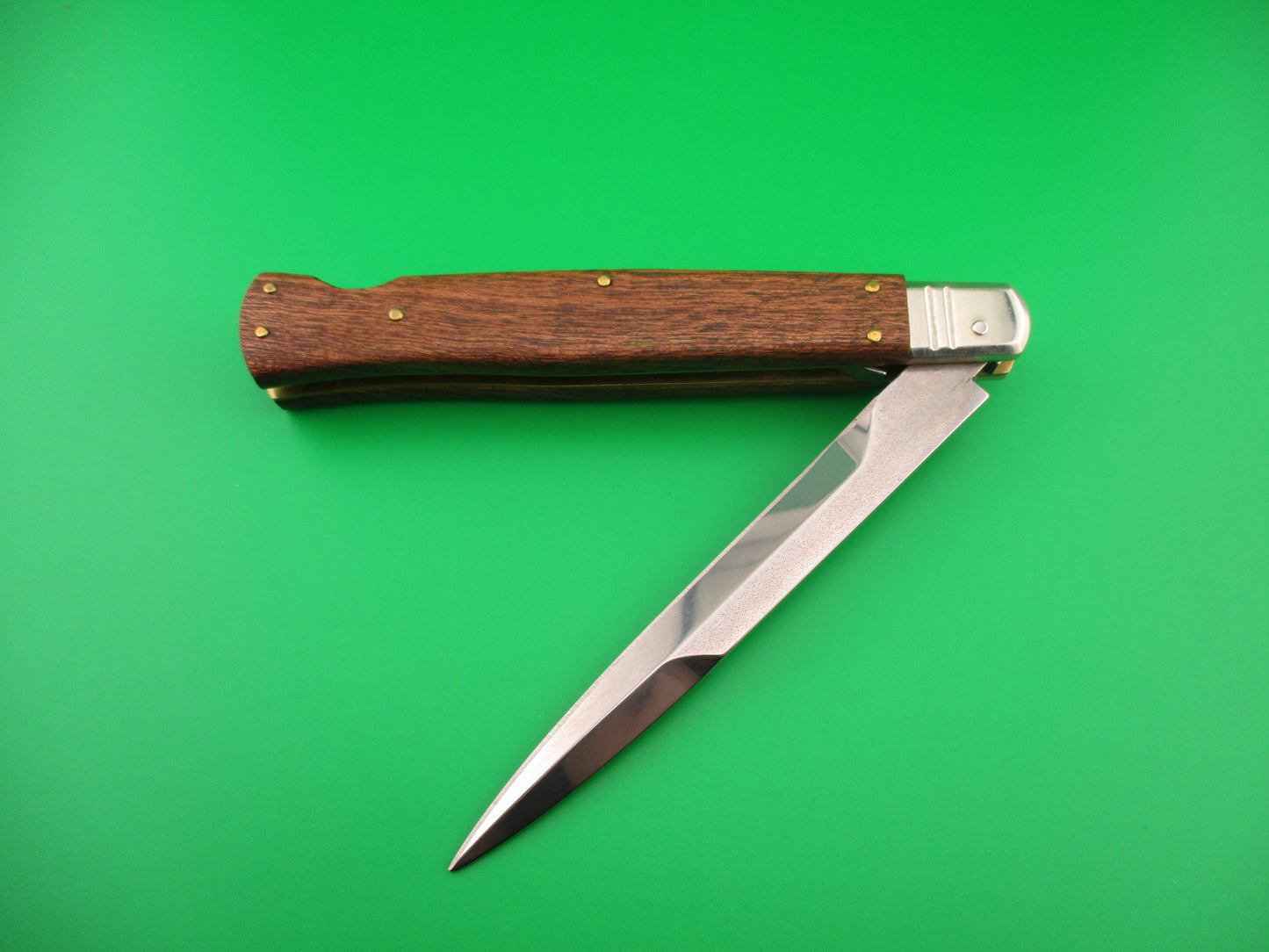 D.M Dolphins 28cm Italian SHARK Bayonet lockback Wood handled automatic knife