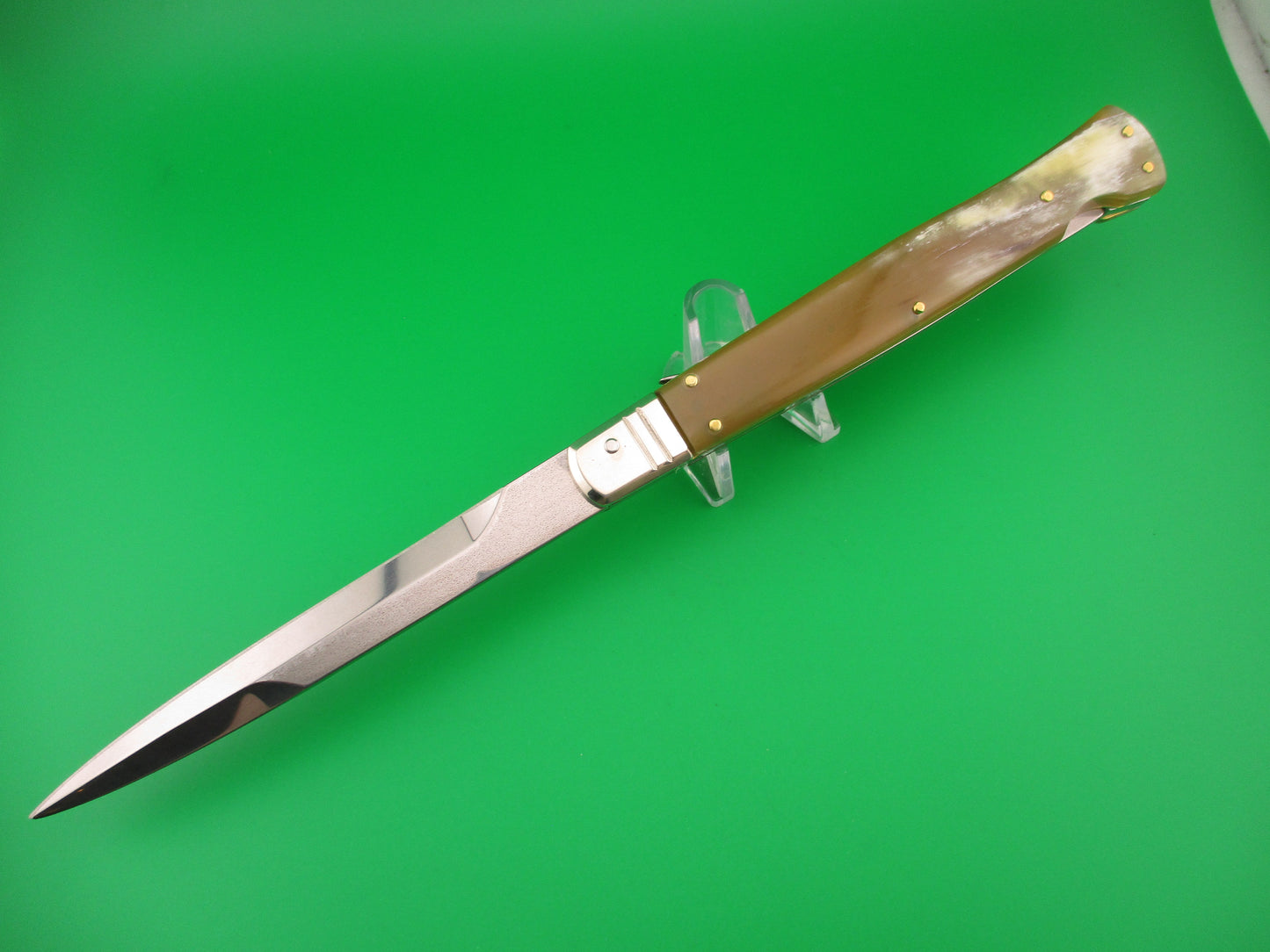 D.M. Dolphin 28cm Italian SHARK Bayonet lockback Honey & Cream automatic knife 5mm