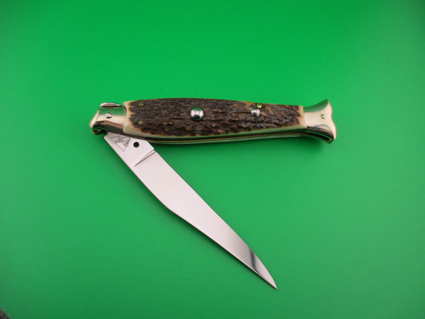 AKC MADE IN ITALY 25cm Italian Picklock Fishtail Stag Automatic knife