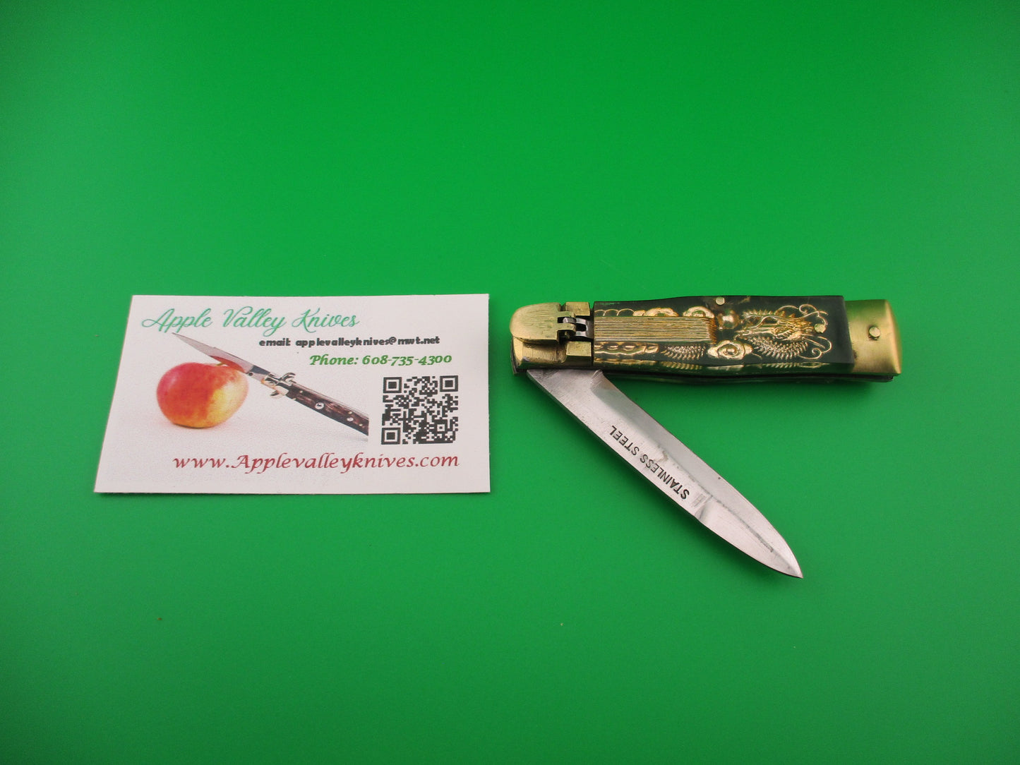 STAINLESS STEEL 17cm Japanese Bullfighter Green Bayonet blade brass lever switchblade