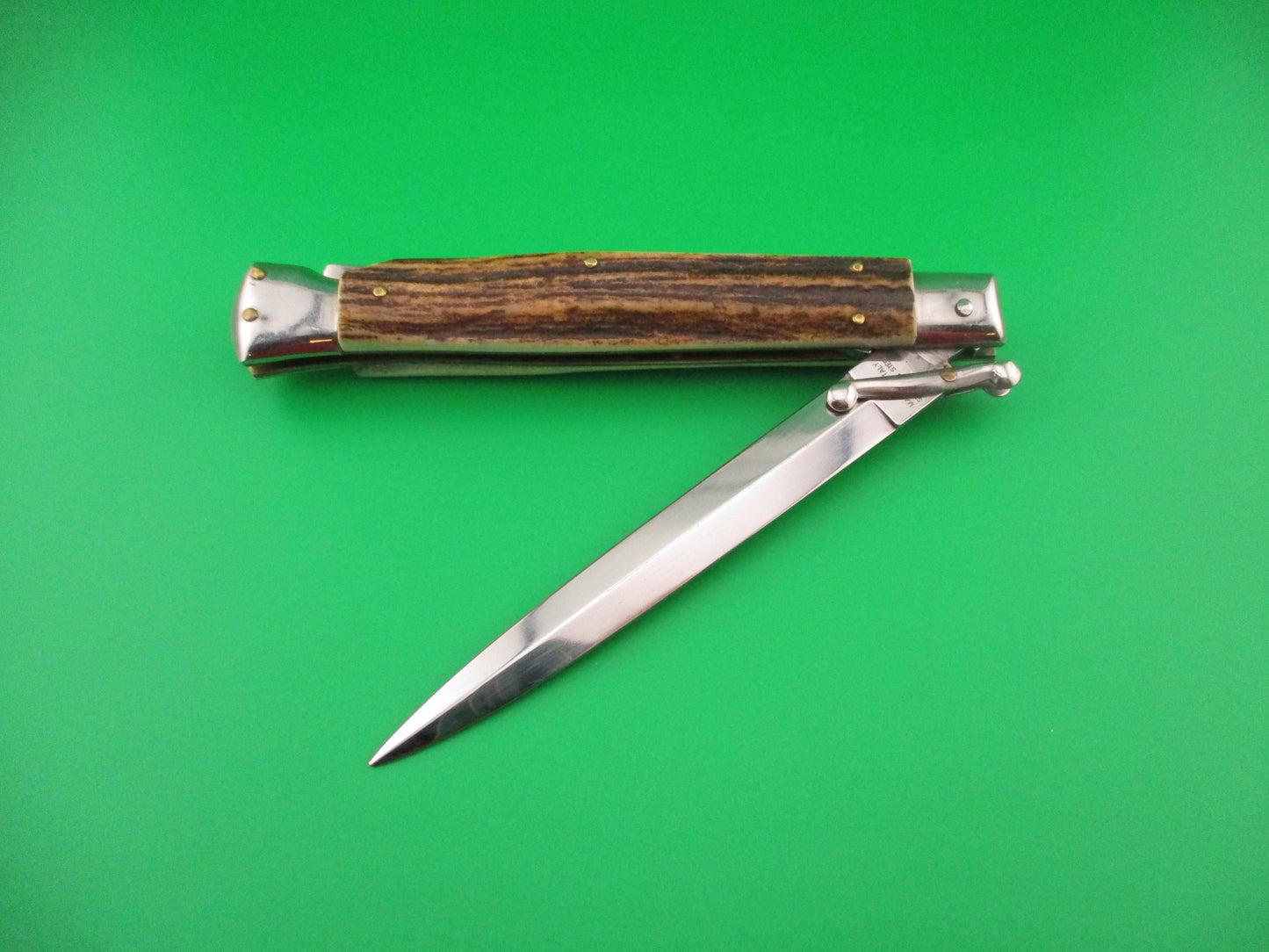 AKC ITALY 28cm Dagger Grind Stag Swing Guard lockback Red Dot automatic knife