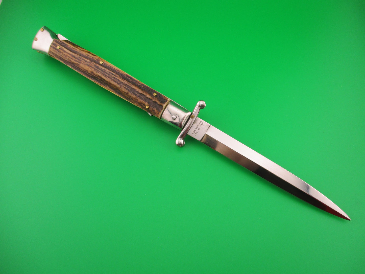 AKC ITALY 28cm Dagger Grind Stag Swing Guard lockback Red Dot automatic knife
