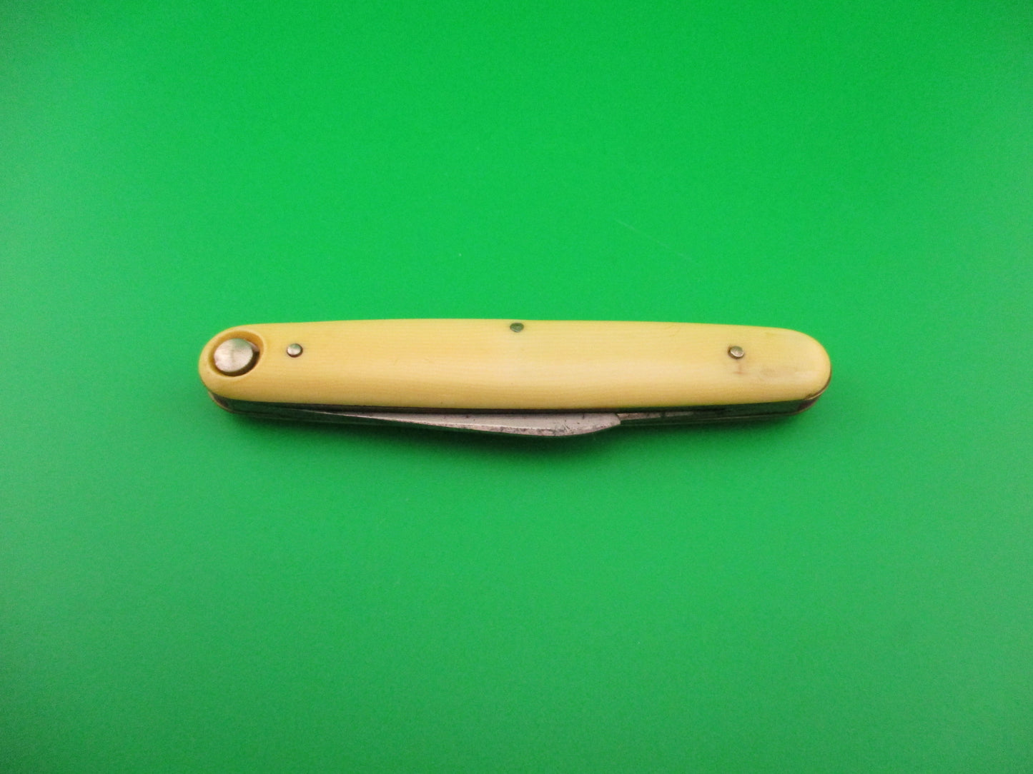 PRESS BUTTON KNIFE CO WALDEN, NY Medium double Ivory Cell switchblade knife