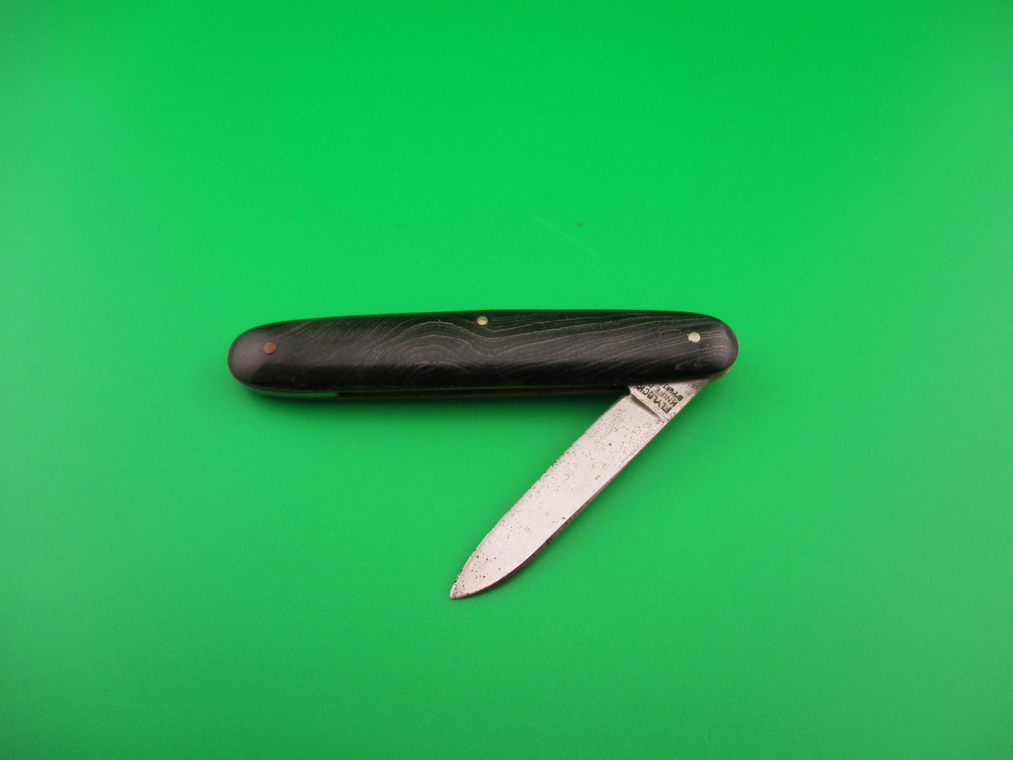 Flylock 3 3/8" Single blade Black waterfall switchblade knife