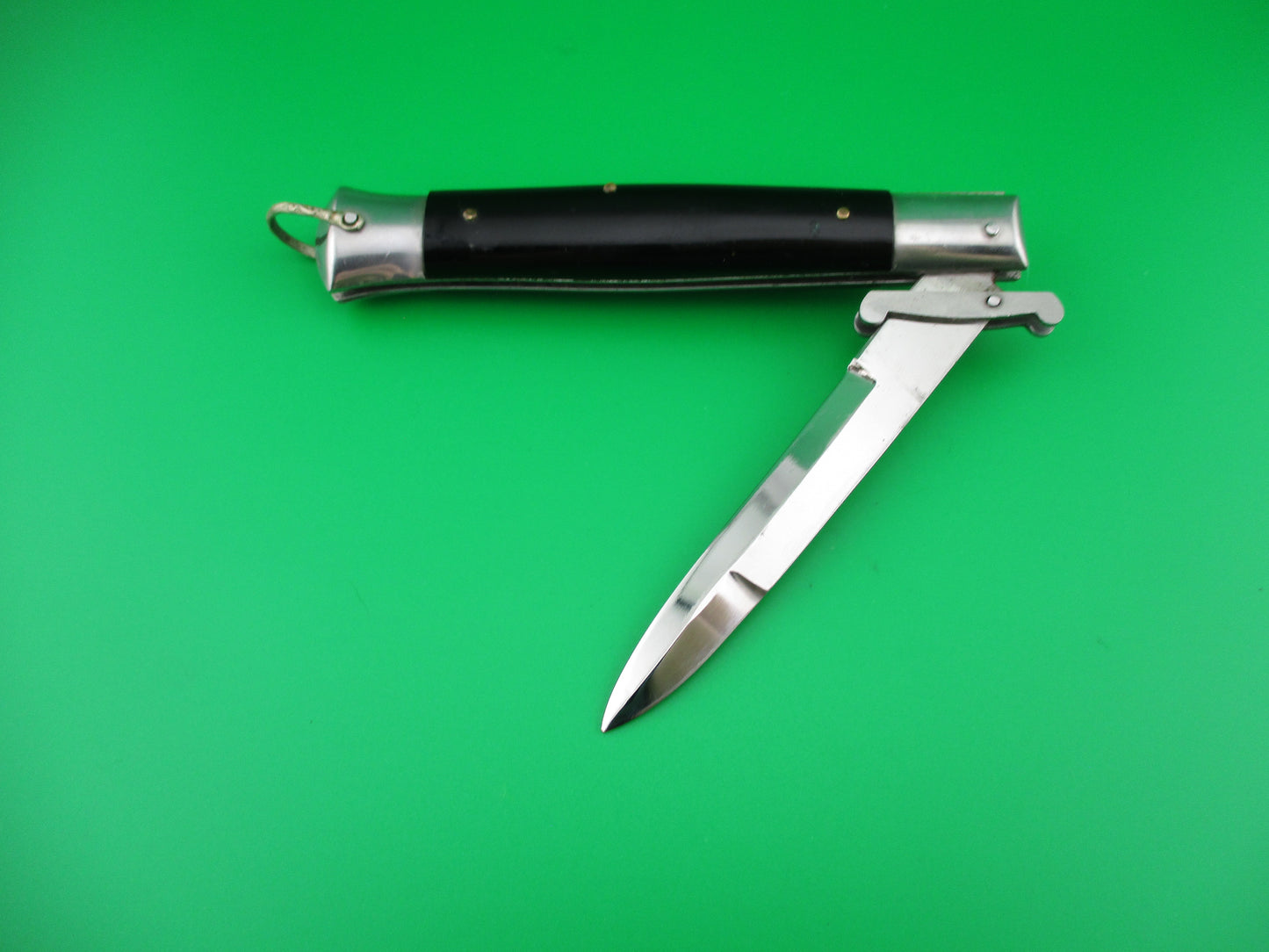 z Rizzuto Estileto Milano 9 inch Japanese swing guard switchblade