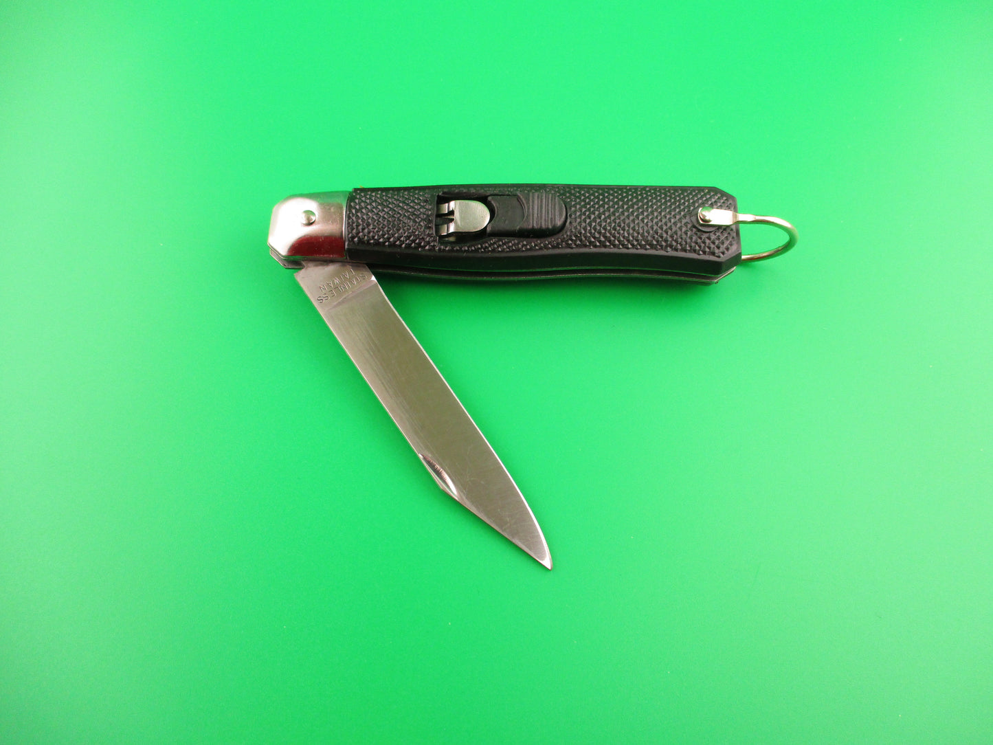 STAINLESS TAIWAN 18cm Black automatic knife w lanyard ring NIB