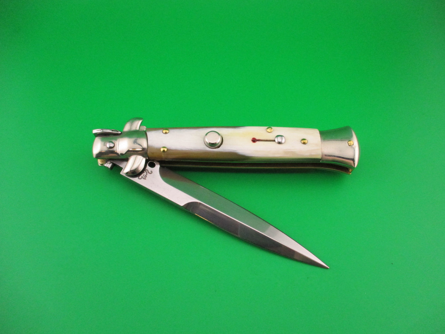 Walt's Latama ITALY (cat stamp) 23cm Italian stiletto Brazilian horn automatic knife