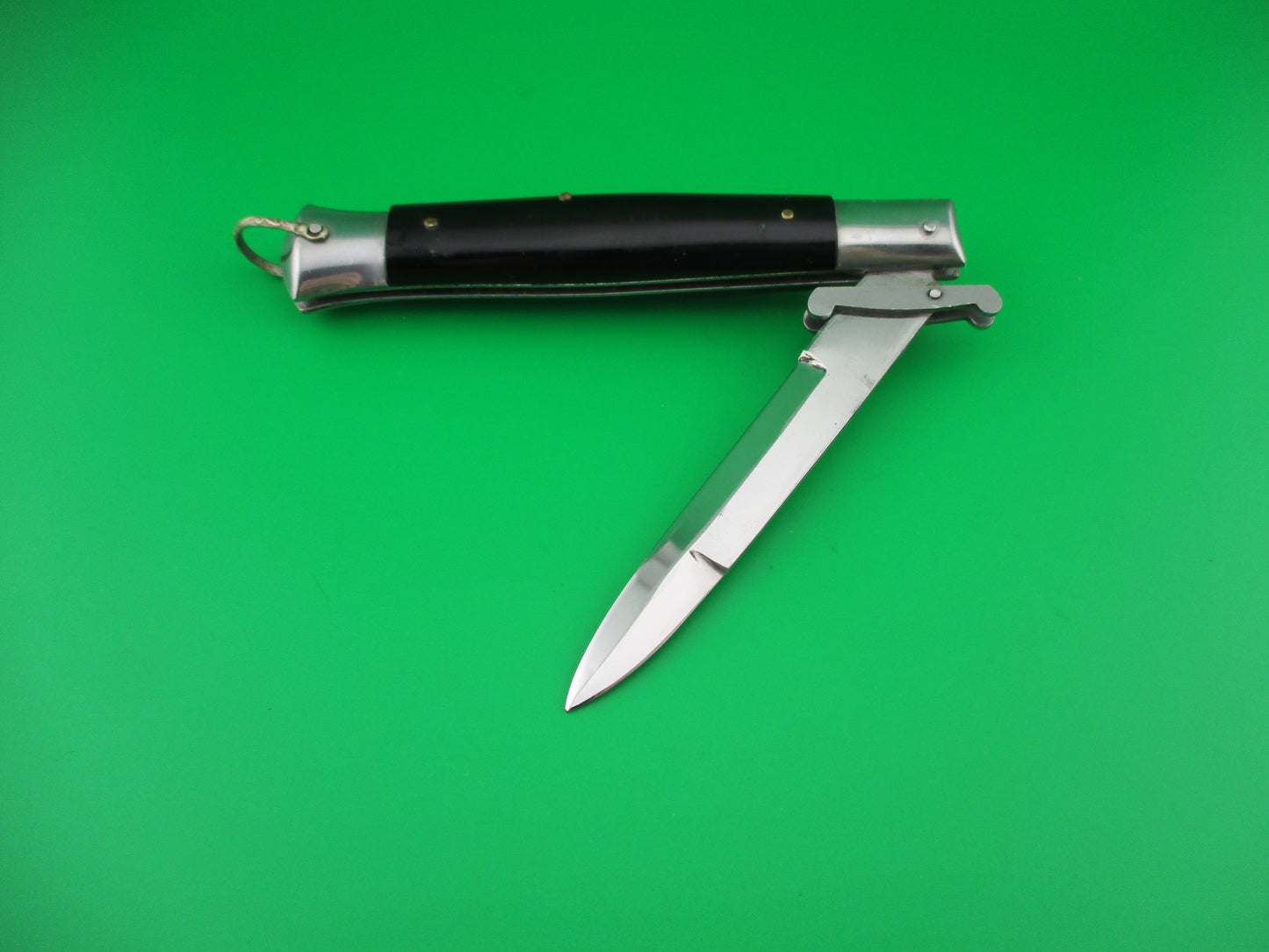 z Rizzuto Estileto Milano 9 inch Japanese swing guard switchblade