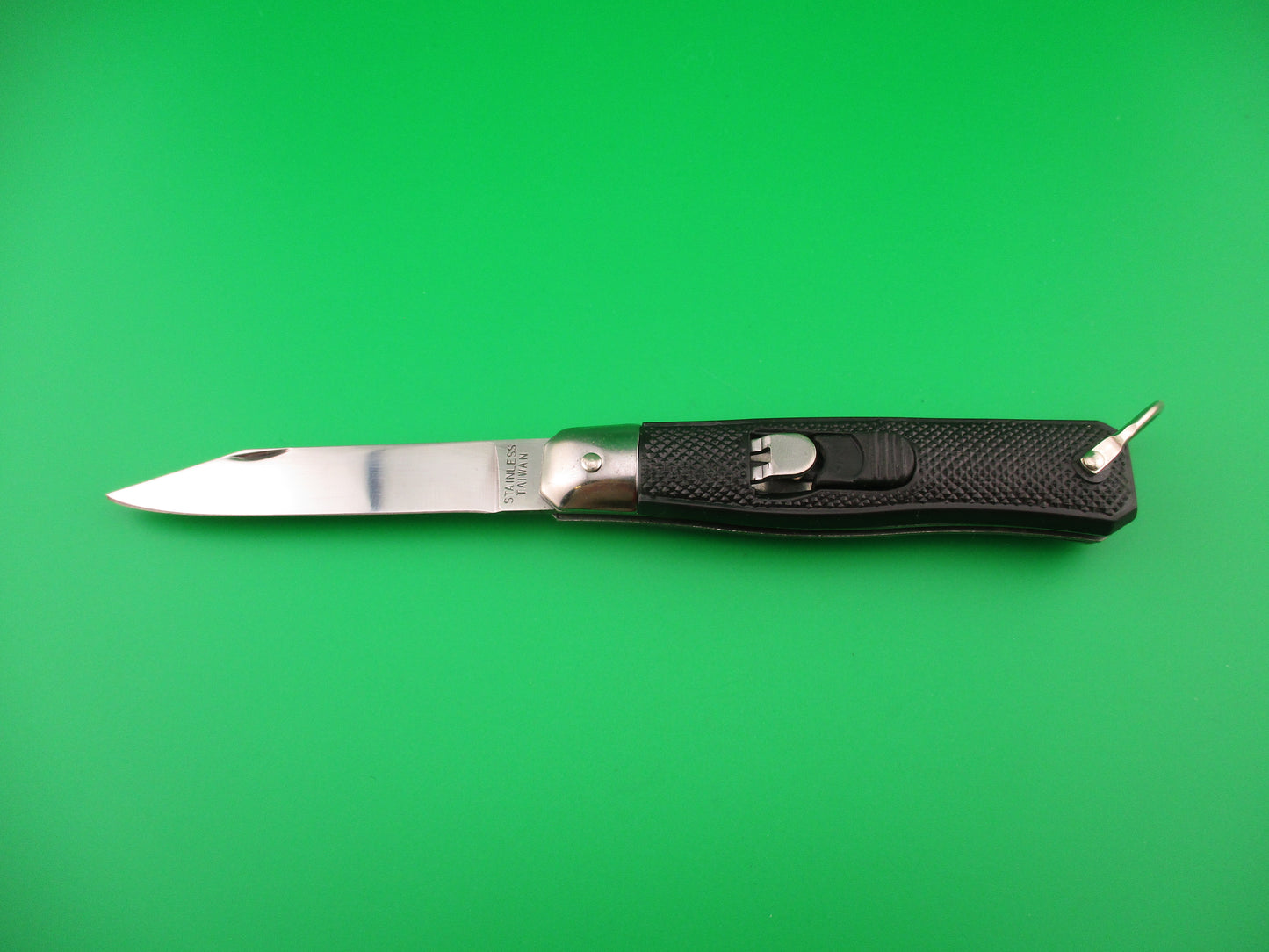 STAINLESS TAIWAN 18cm Black automatic knife w lanyard ring NIB
