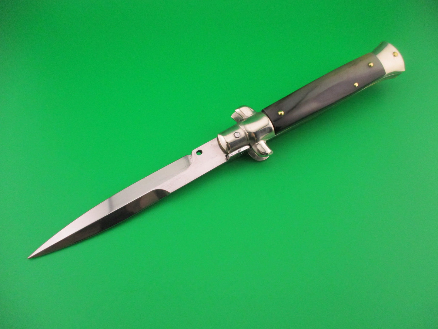 Walt's Latama ITALY (cat stamp) 23cm Italian stiletto Brazilian horn automatic knife