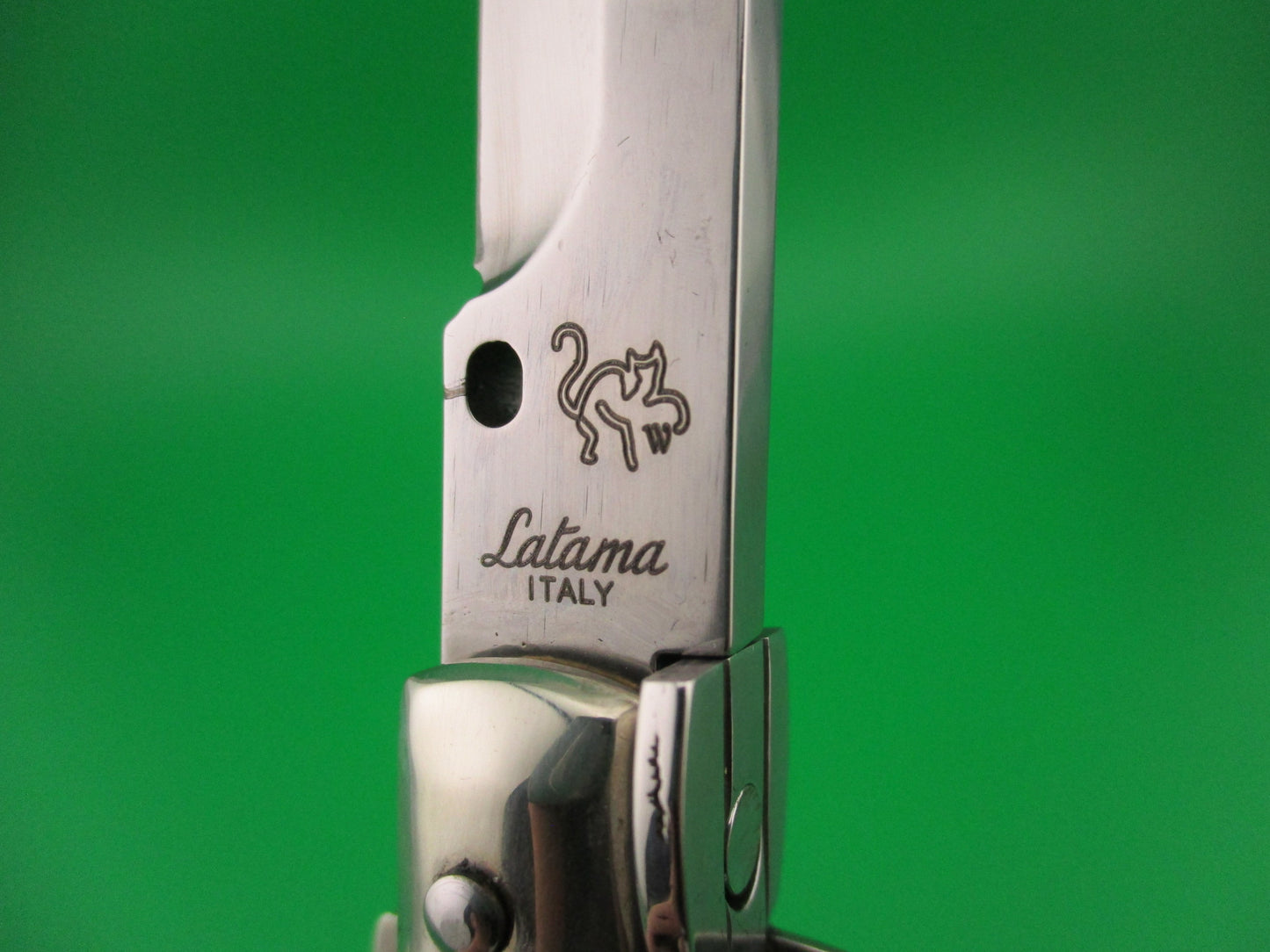 Walt's Latama ITALY (cat stamp) 23cm Italian stiletto Brazilian horn automatic knife