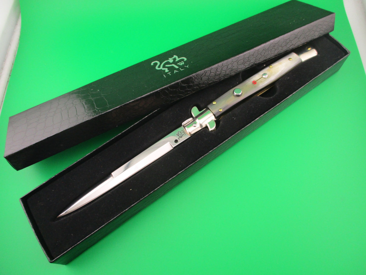 Walt's Flat Guard 28cm Italian Picklock Bayonet blade Brazilian horn automatic knife