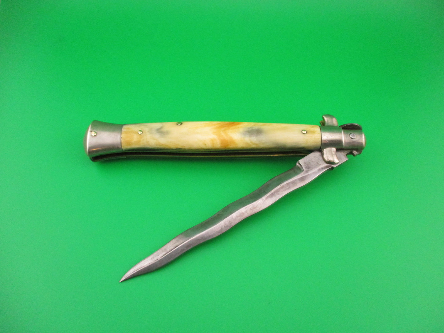 LATAMA ITALY 28cm Italian Picklock 1950s vintage KRIS Yellow horn automatic knife