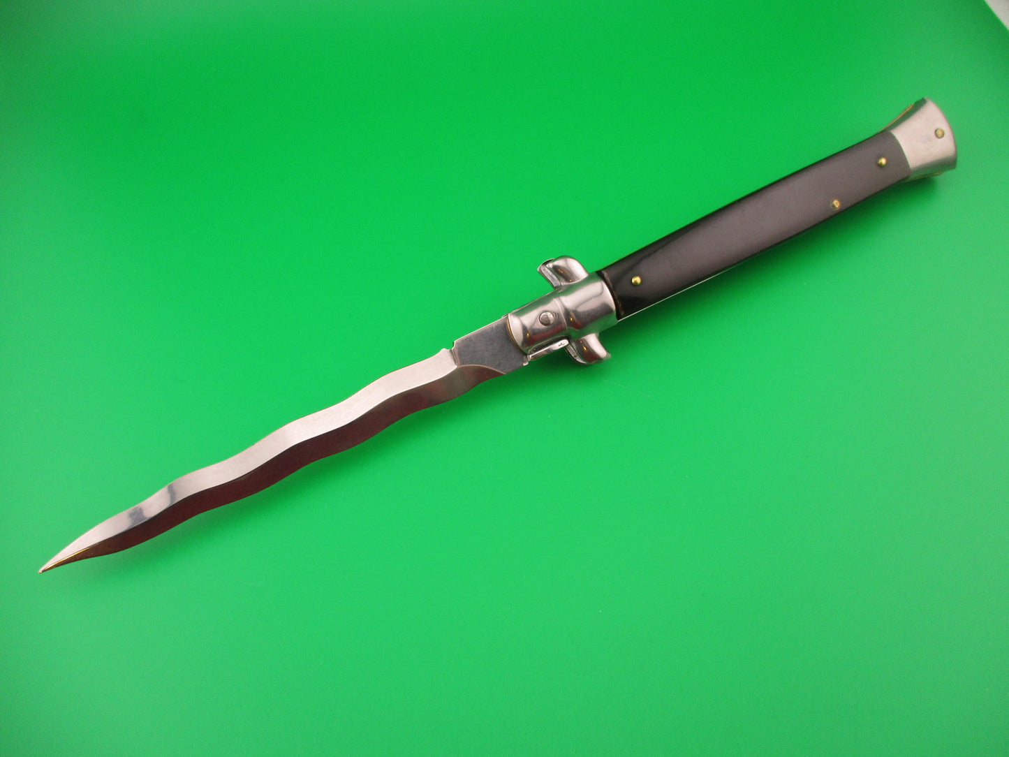 Frank B Italy 28cm Italian Kris Stiletto Swivel bolster Black switchblade knife