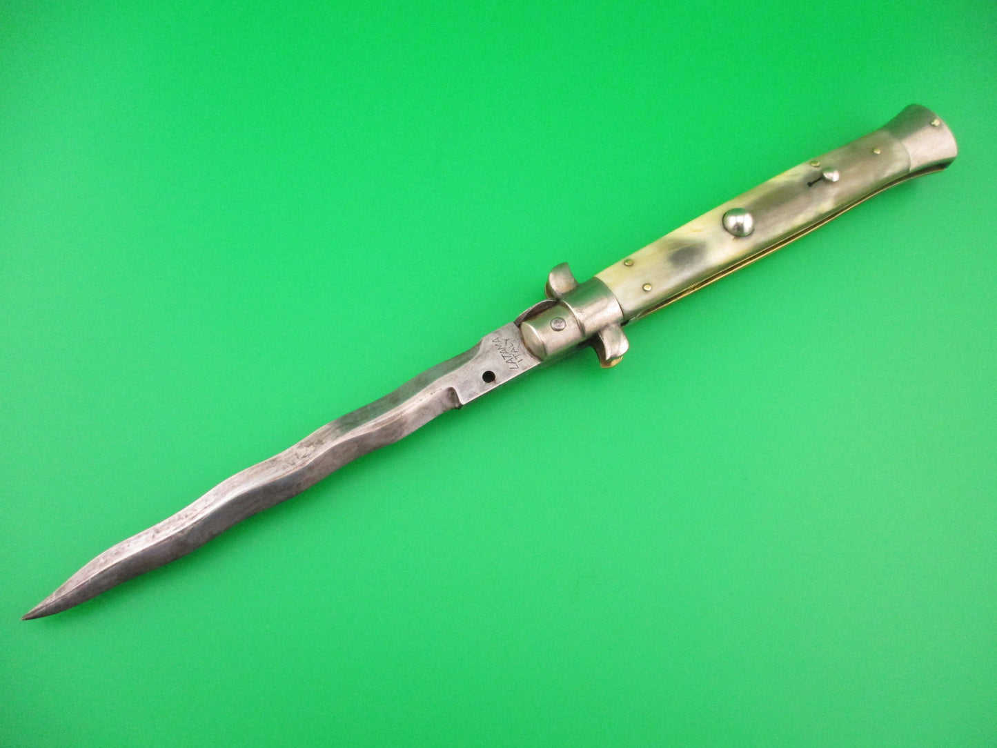 LATAMA ITALY 28cm Italian Picklock 1950s vintage KRIS Yellow horn automatic knife