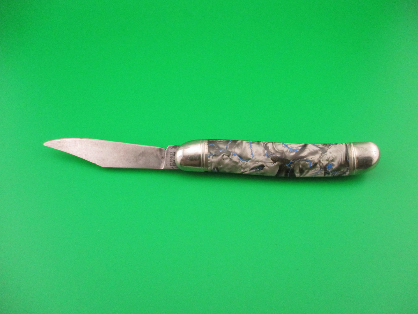 Hammer Brand Imperial Serpentine Jack Silver pearl Blue streaks switchblade knife