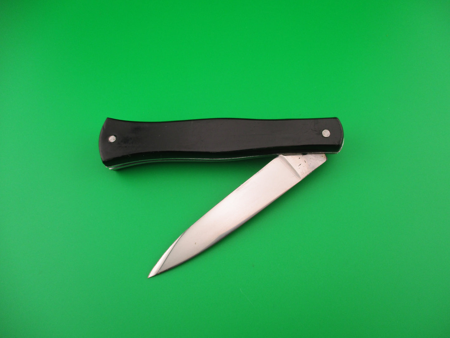 Sterile 21cm Spanish Fishtail Black Rectangular button vintage automatic knife