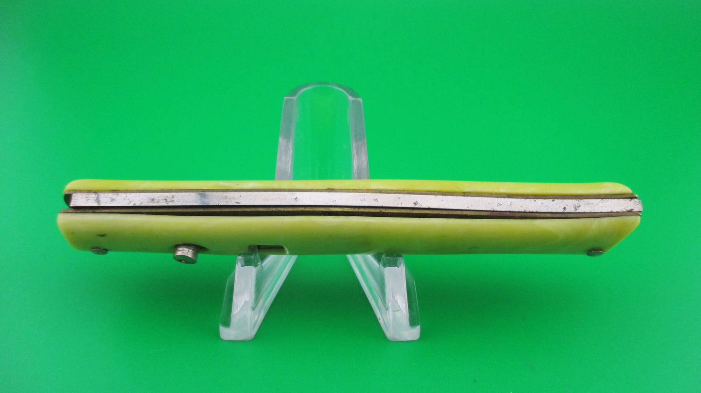 COLONIAL SHUR-SNAP Fishtail 1st Generation Yellow swirl switchblade knife