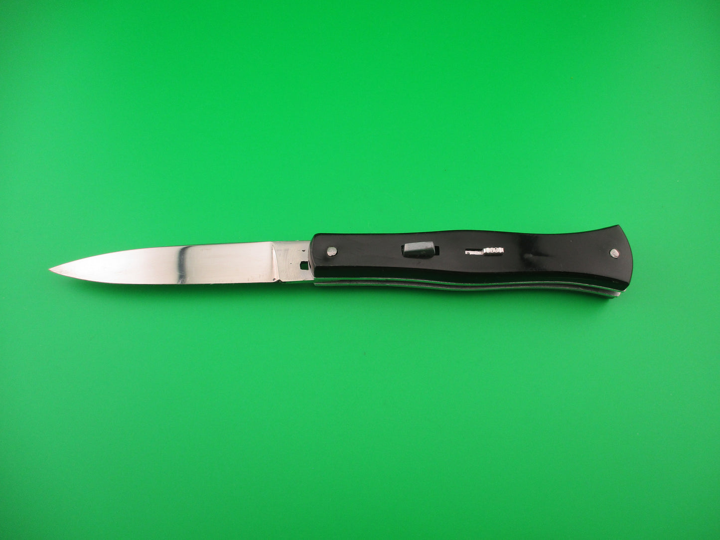 Sterile 21cm Spanish Fishtail Black Rectangular button vintage automatic knife