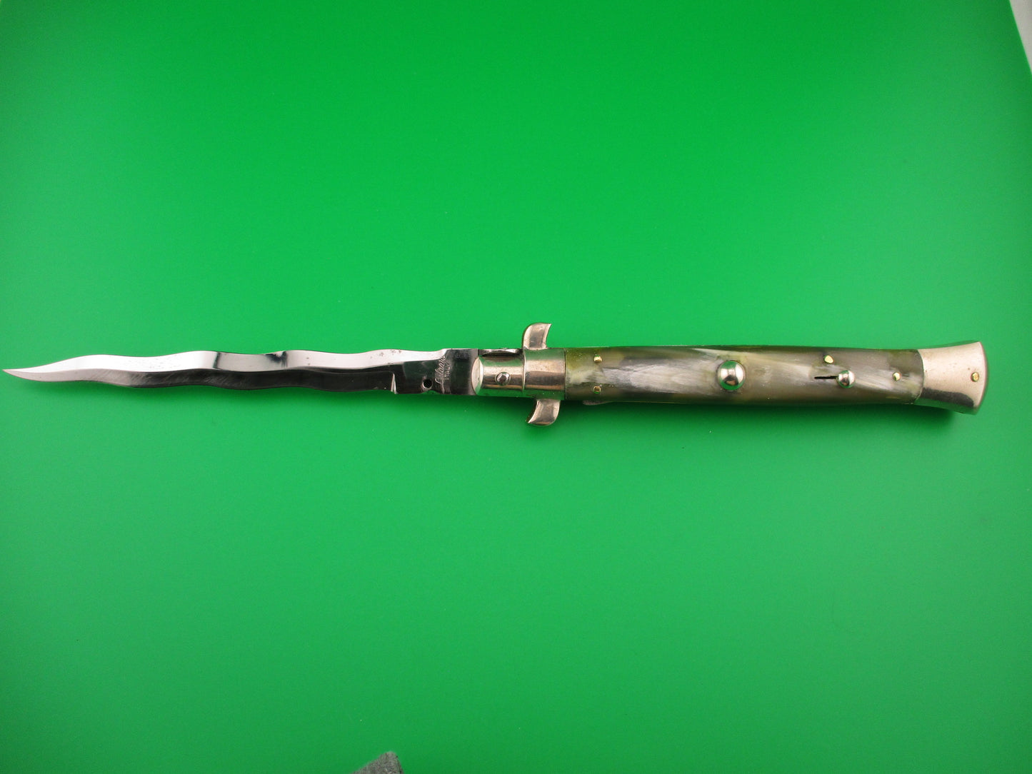 Latama Italy 28cm Italian Picklock Kris blade Green horn 1950s vintage automatic knife