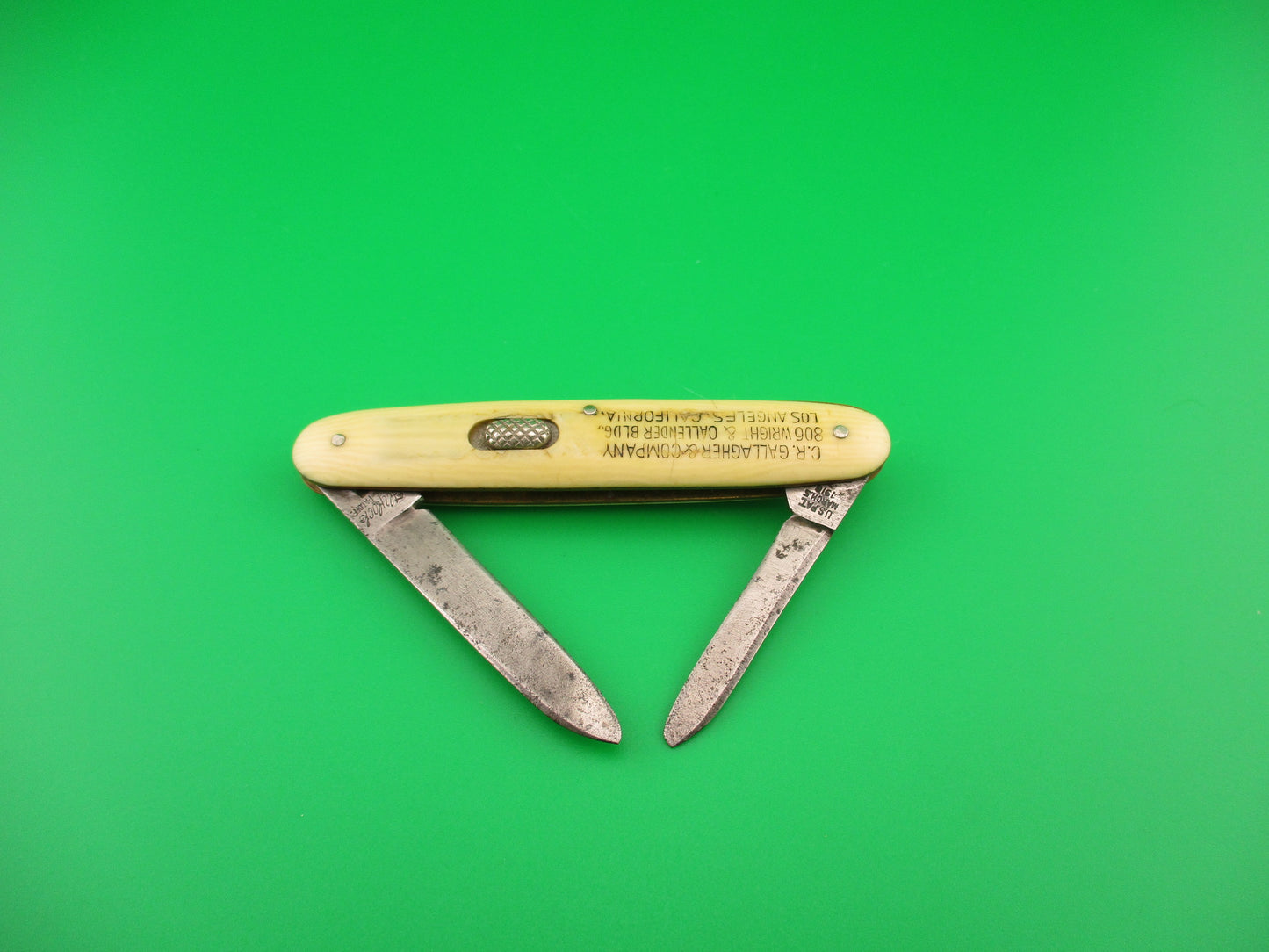 Flylock Double Ivory Celluloid Columbian Steel Tank Co automatic knife
