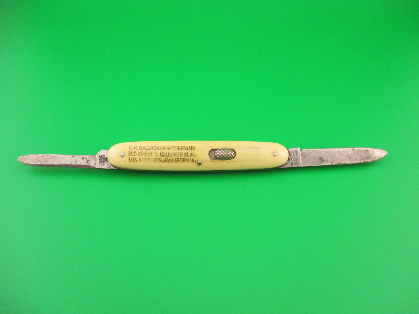 Flylock Double Ivory Celluloid Columbian Steel Tank Co automatic knife