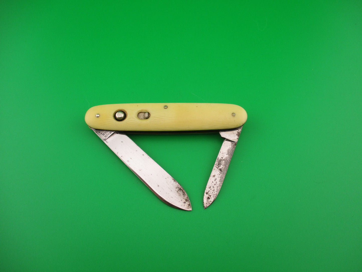 SCHRADE WALDEN Large Double Ivory Celluloid 3 3/4" automatic knife