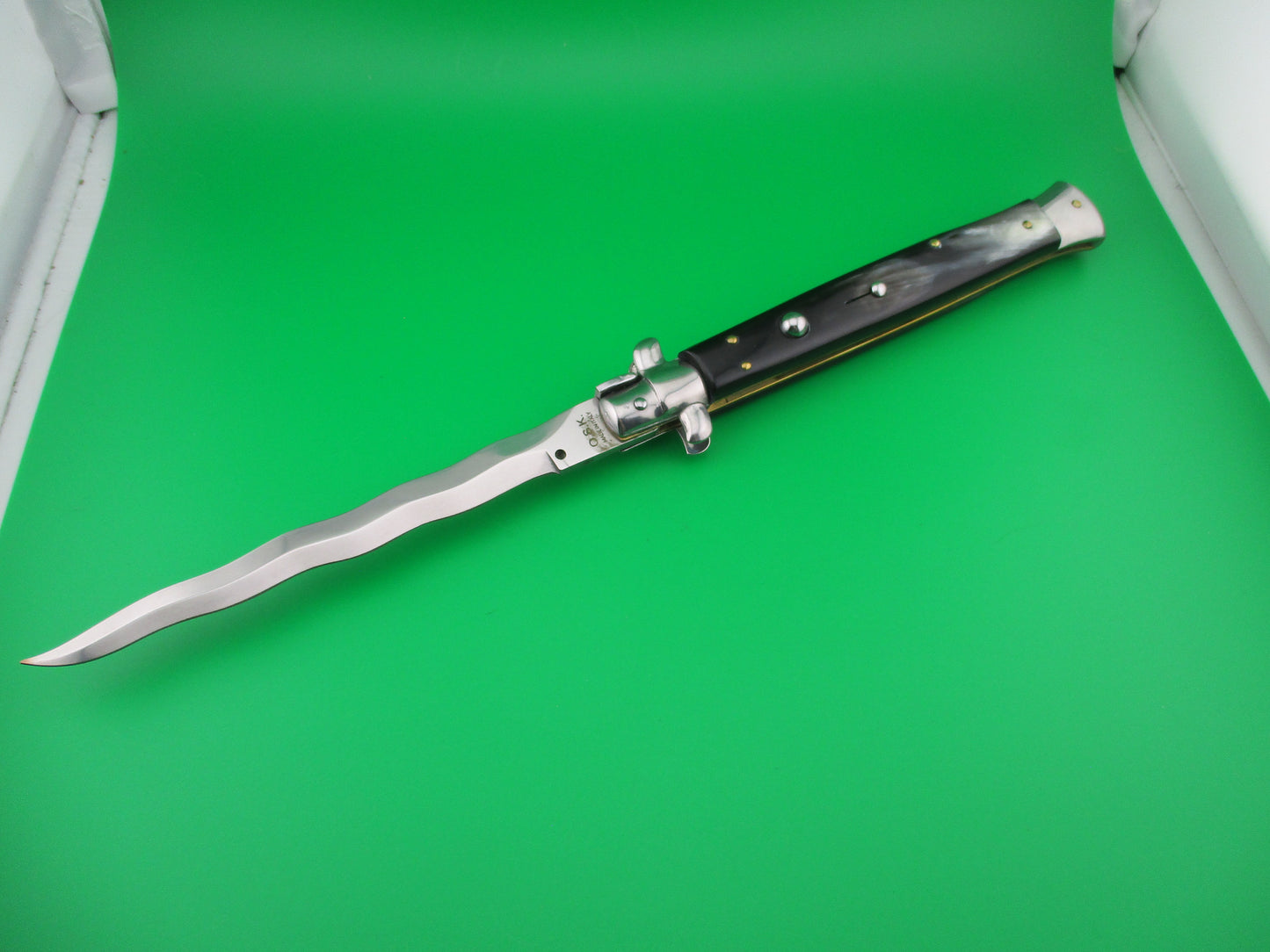z OSK MADE IN ITALY 13 inch Italian KRIS swivel bolster Brazilian horn switchblade knife