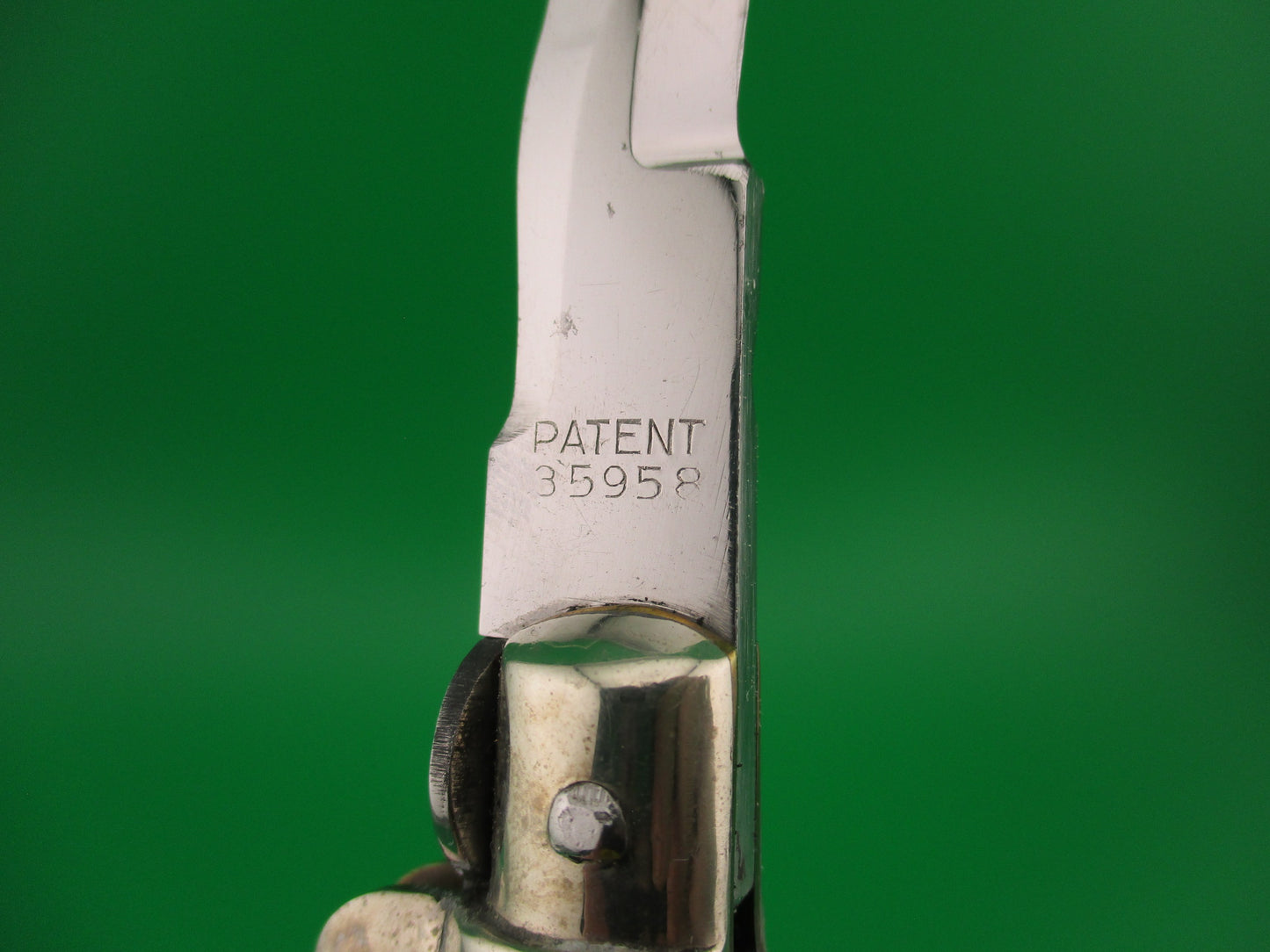 Latama Italy 28cm Italian Picklock Kris blade Green horn 1950s vintage automatic knife