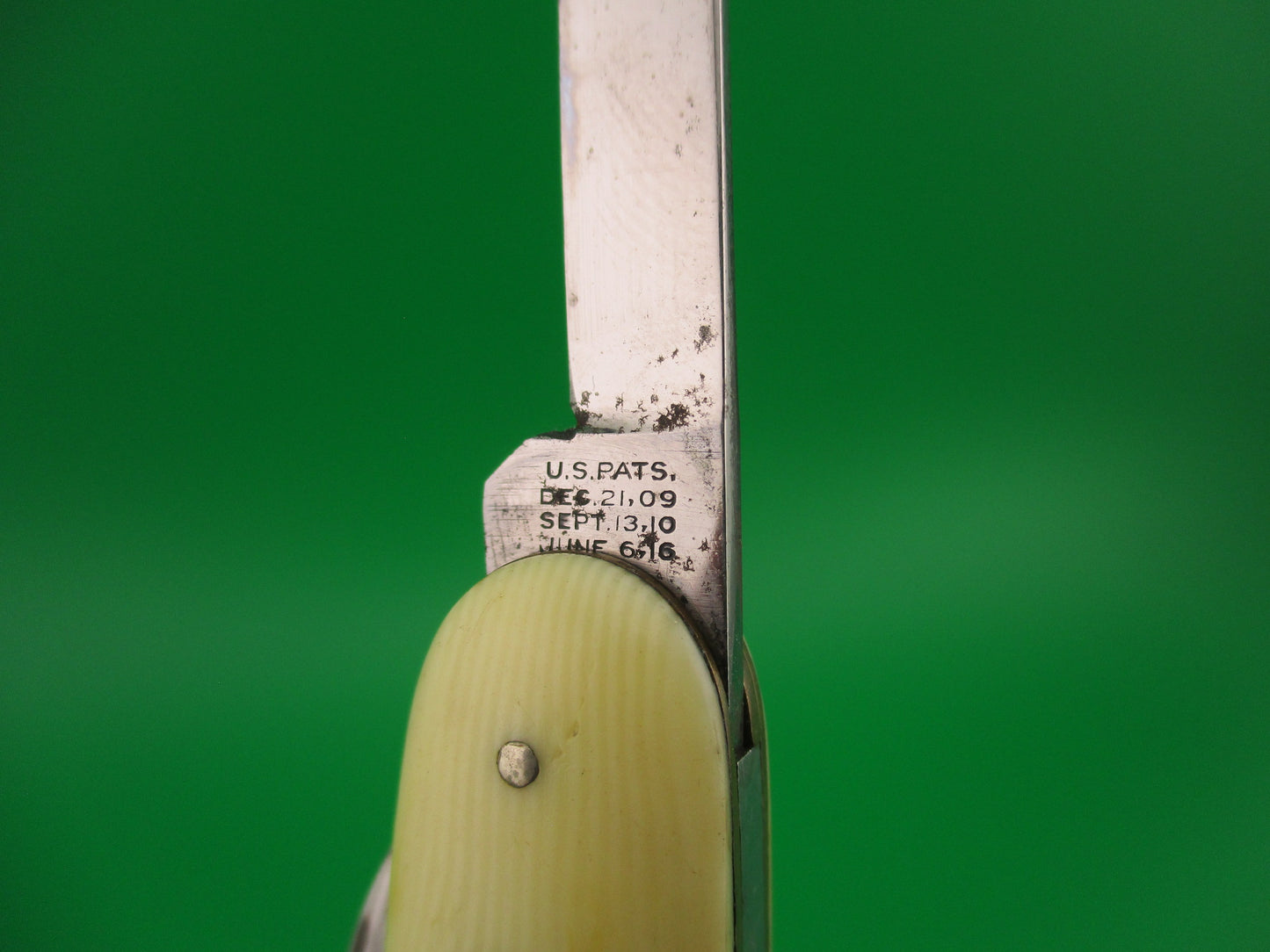 SCHRADE WALDEN Large Double Ivory Celluloid 3 3/4" automatic knife