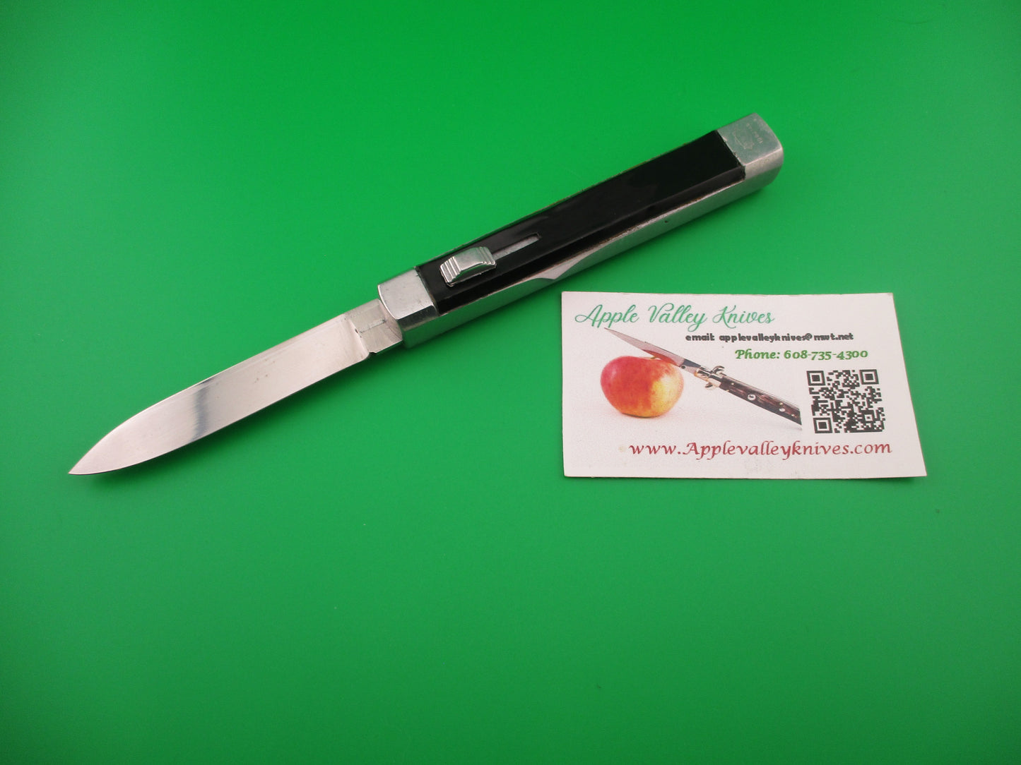 B&S 1062146 Spanish 20cm OTF Black Aluminum Automatic knife